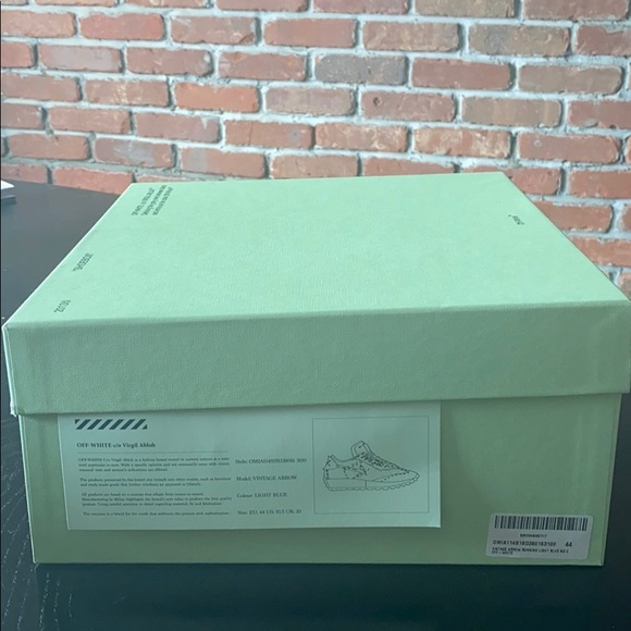 Off White Vintage Arrow Runner - Picture 8 of 8